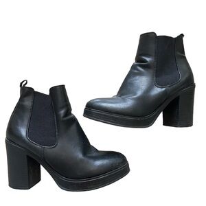 black ankle chelsea boots